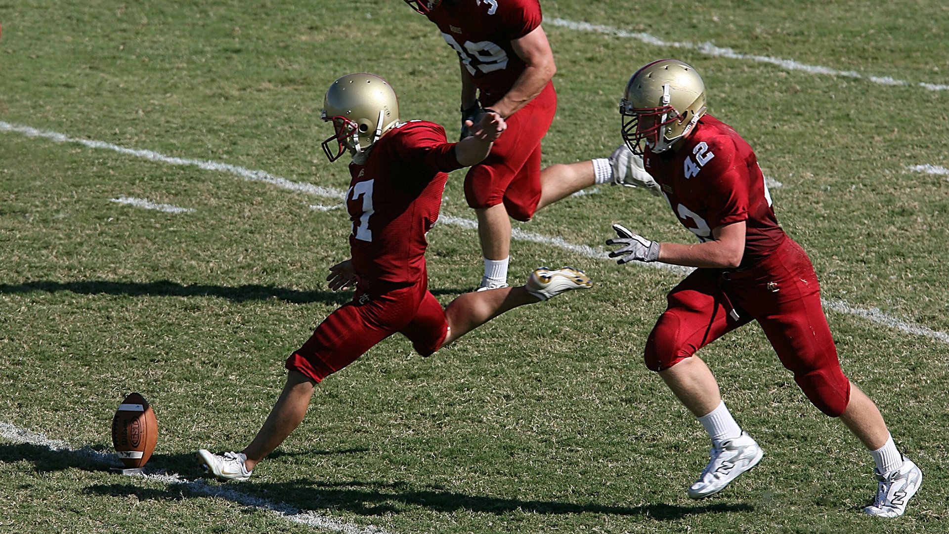 创新战场，科技助力未来电竞无限可能！